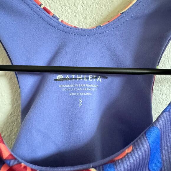 Athleta Blue Floral Printed Conscious Crop Racerback Top A-C Cups Women's S NWT - Picture 3 of 7